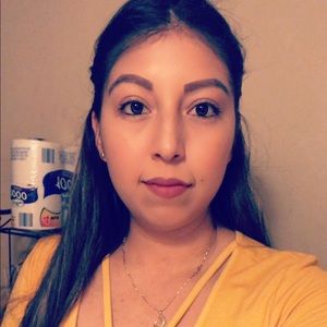 Meet your Posher, Arely